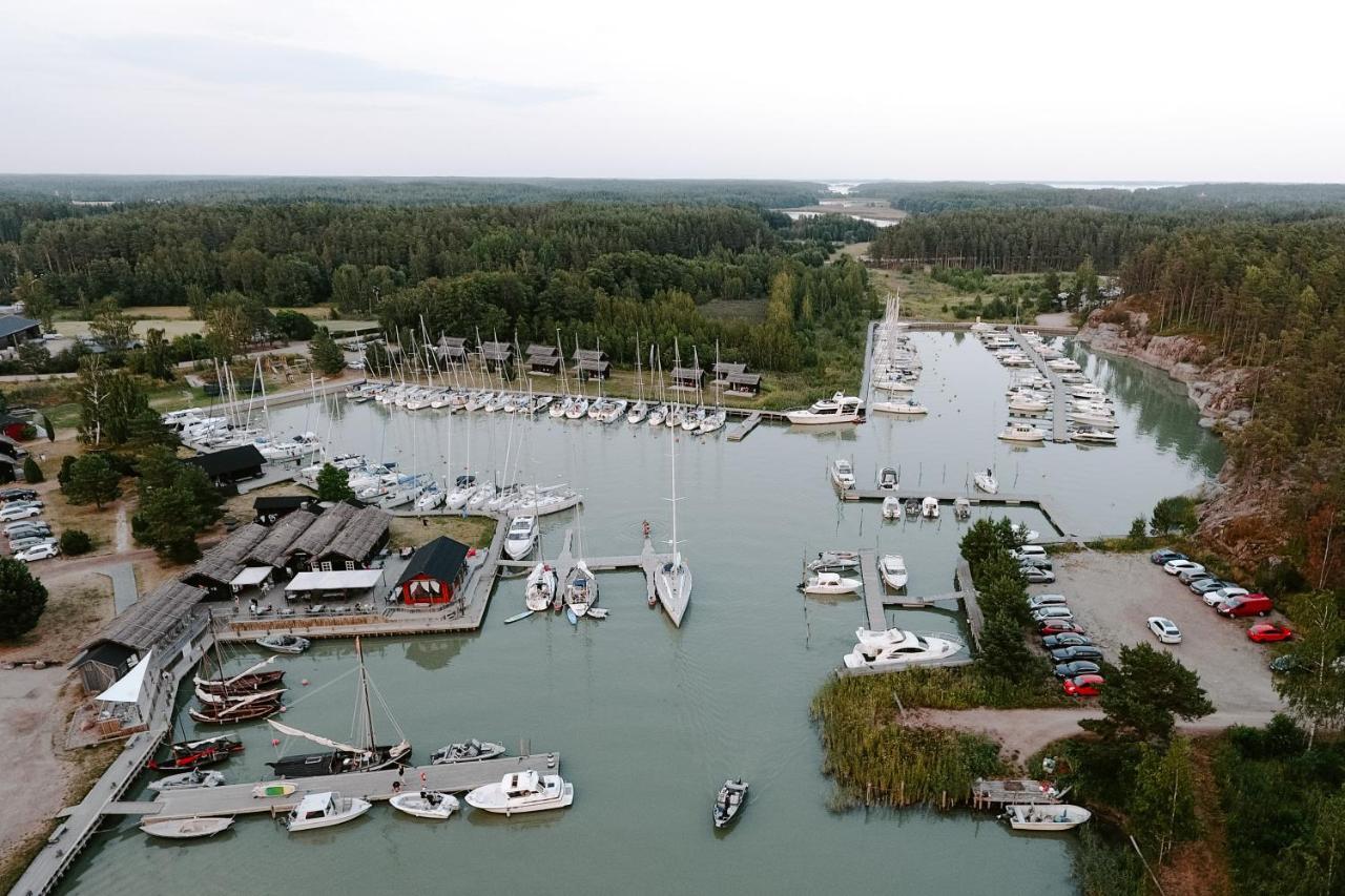 Peterzens Boathouse Villa Laupunen Exteriör bild