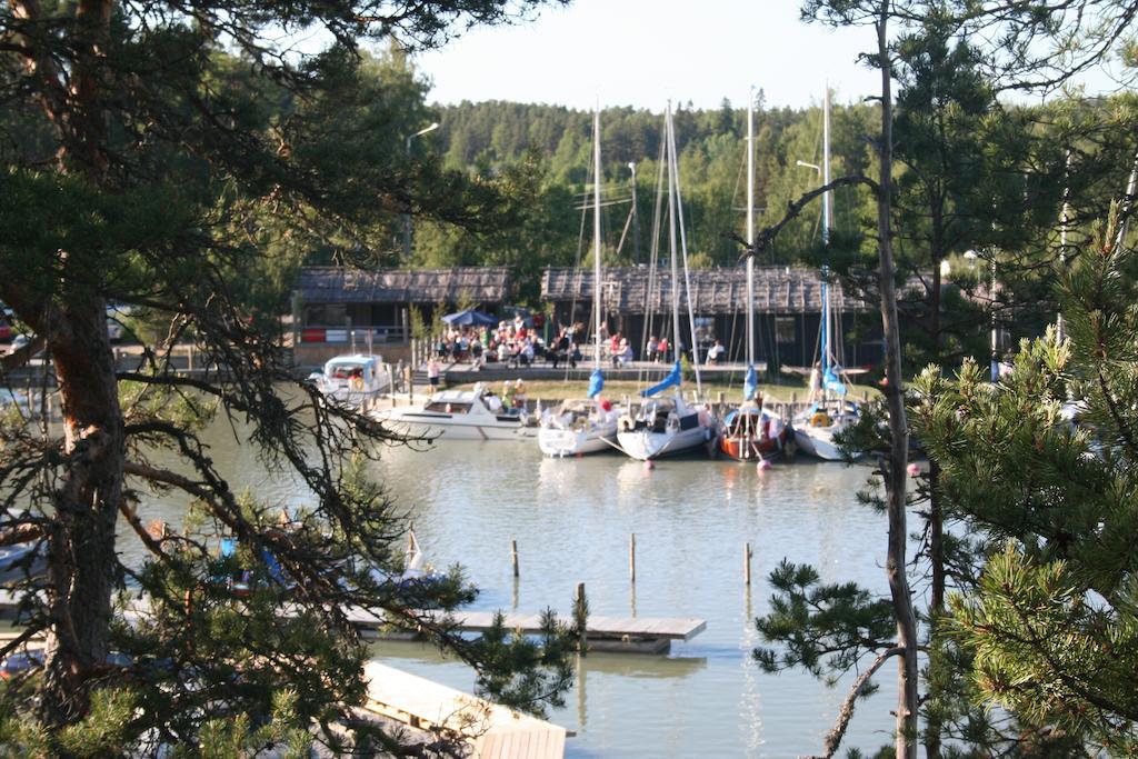 Peterzens Boathouse Villa Laupunen Exteriör bild